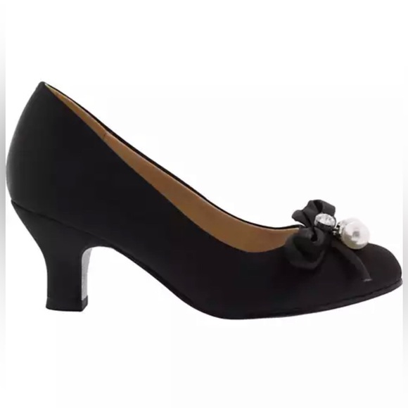 BADGLEY MISCHKA
Little & Big Girls Milah Pearl EUC Size 1 - Picture 2 of 14